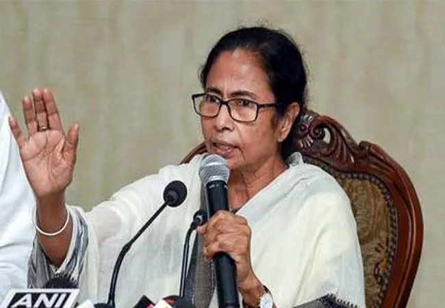 delhi issues west bengal  cm mamata banerji 
